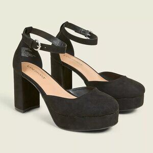 Size 10 Wide Black Closed-Toe Platform Block Heel